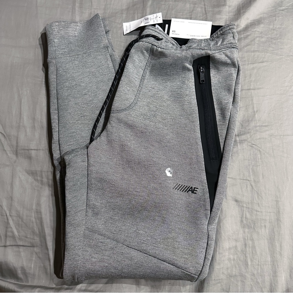 NEW WITH TAGS Size XS Extra Small American Eagle Men Active 24/7 Jogger Sweat